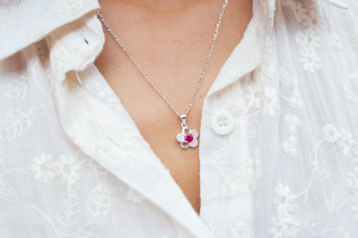 Dijes De Plata Con Rubies