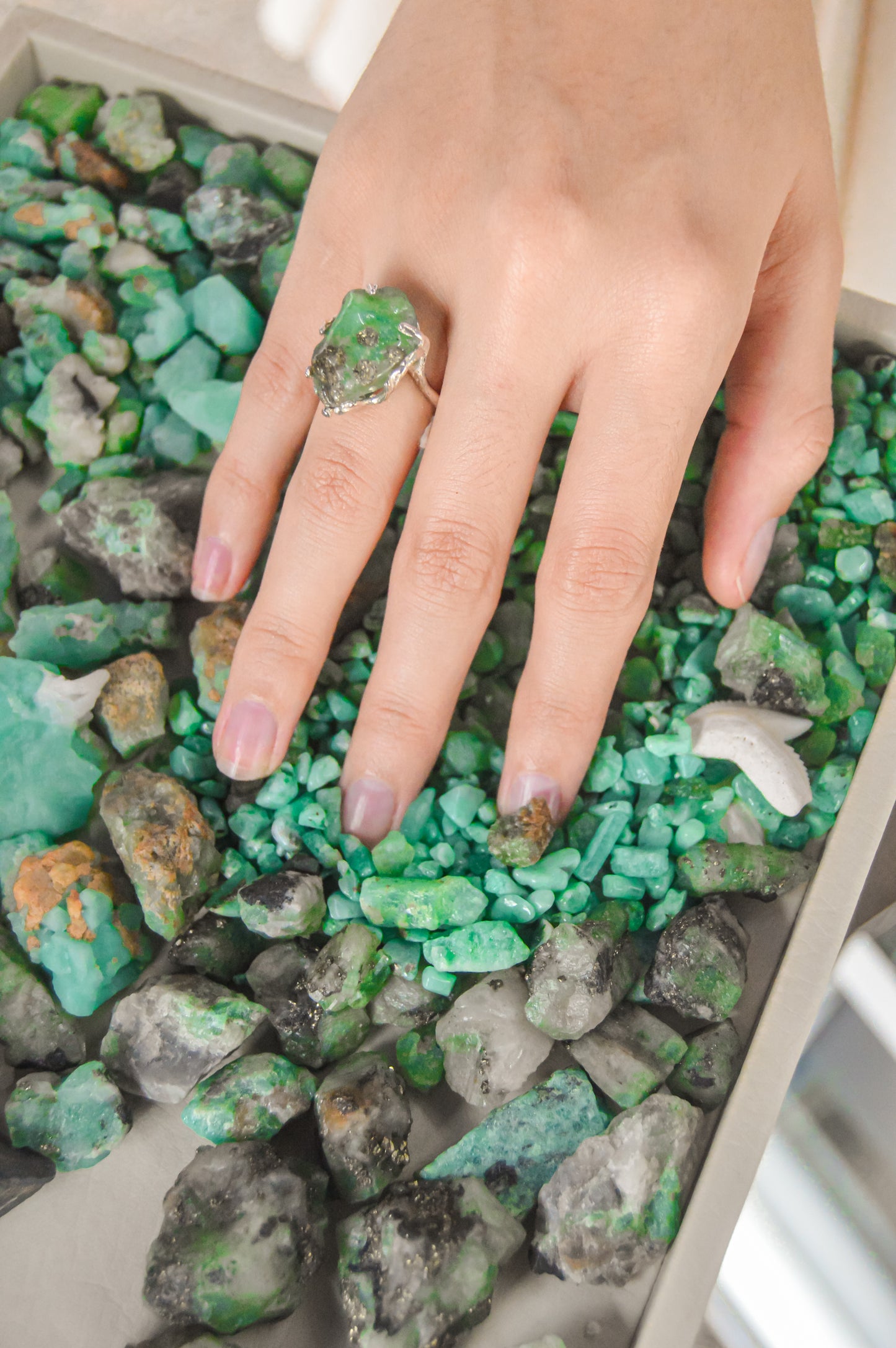 Anillo De Plata Con esmeralda En Bruto