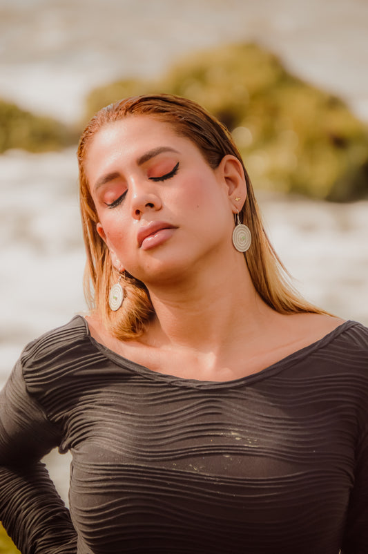 Aretes De Plata En Filigrana Circulares Con Esmeraldas