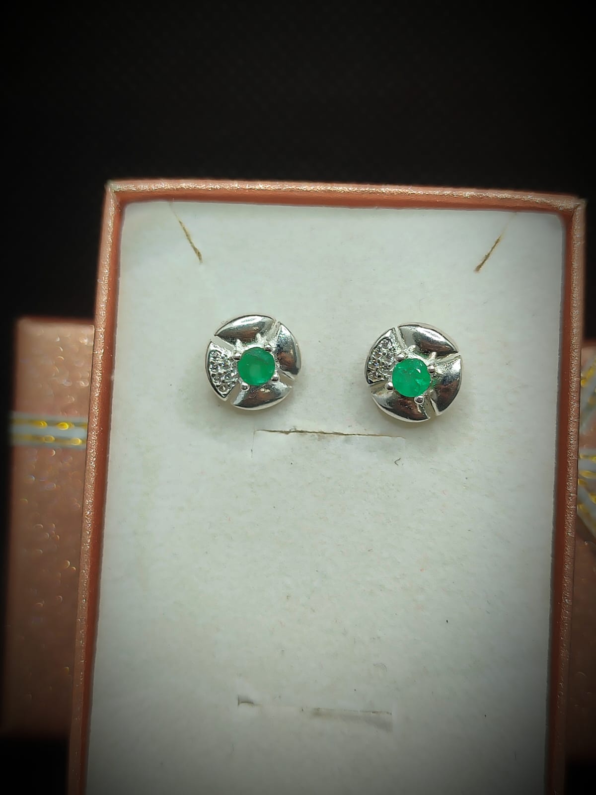 Aretes De Plata Con Esmeraldas