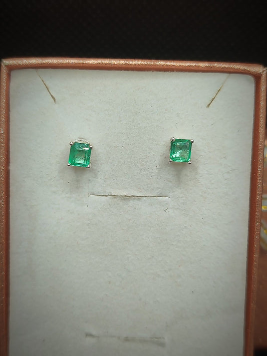 Topos De Plata Con Esmeraldas Corte Cuadrado