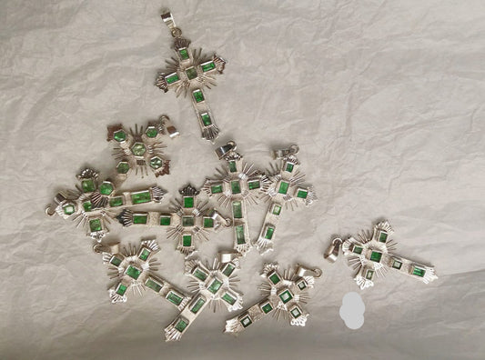 Cruz En Plata Seis Esmeraldas